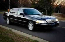 1-4 Passenger Lincoln Town Car Sedan